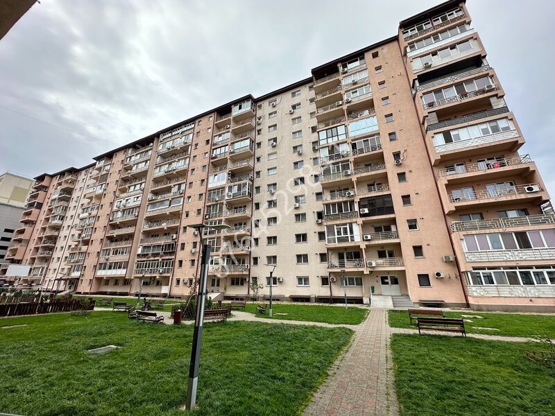 Confort Park Residence, Sos. Vitan-Barzesti 7D in spate la Rin Grand Hotel.